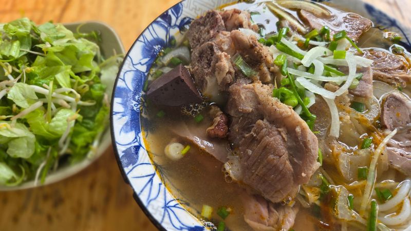 BUN BO HUE O MAUのブンボーフエ.