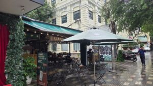 CAFES LE QUANの外観